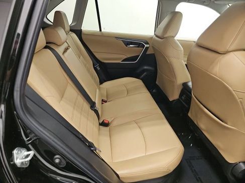 Certified 2023 Toyota RAV4 XLE Premium AWD/4WD image 36