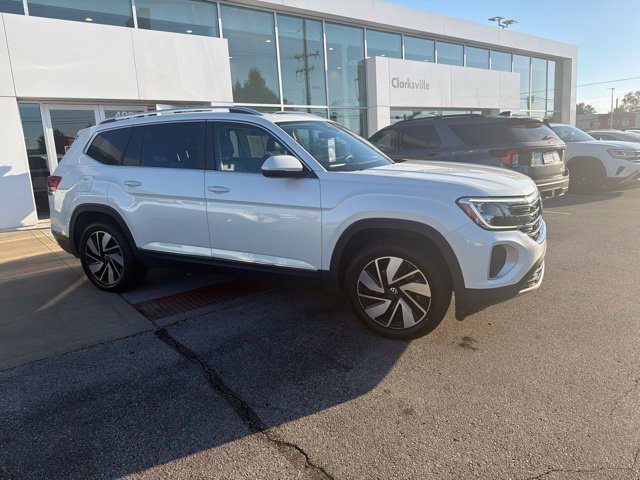 Used 2024 Volkswagen Atlas SEL AWD/4WD image 7