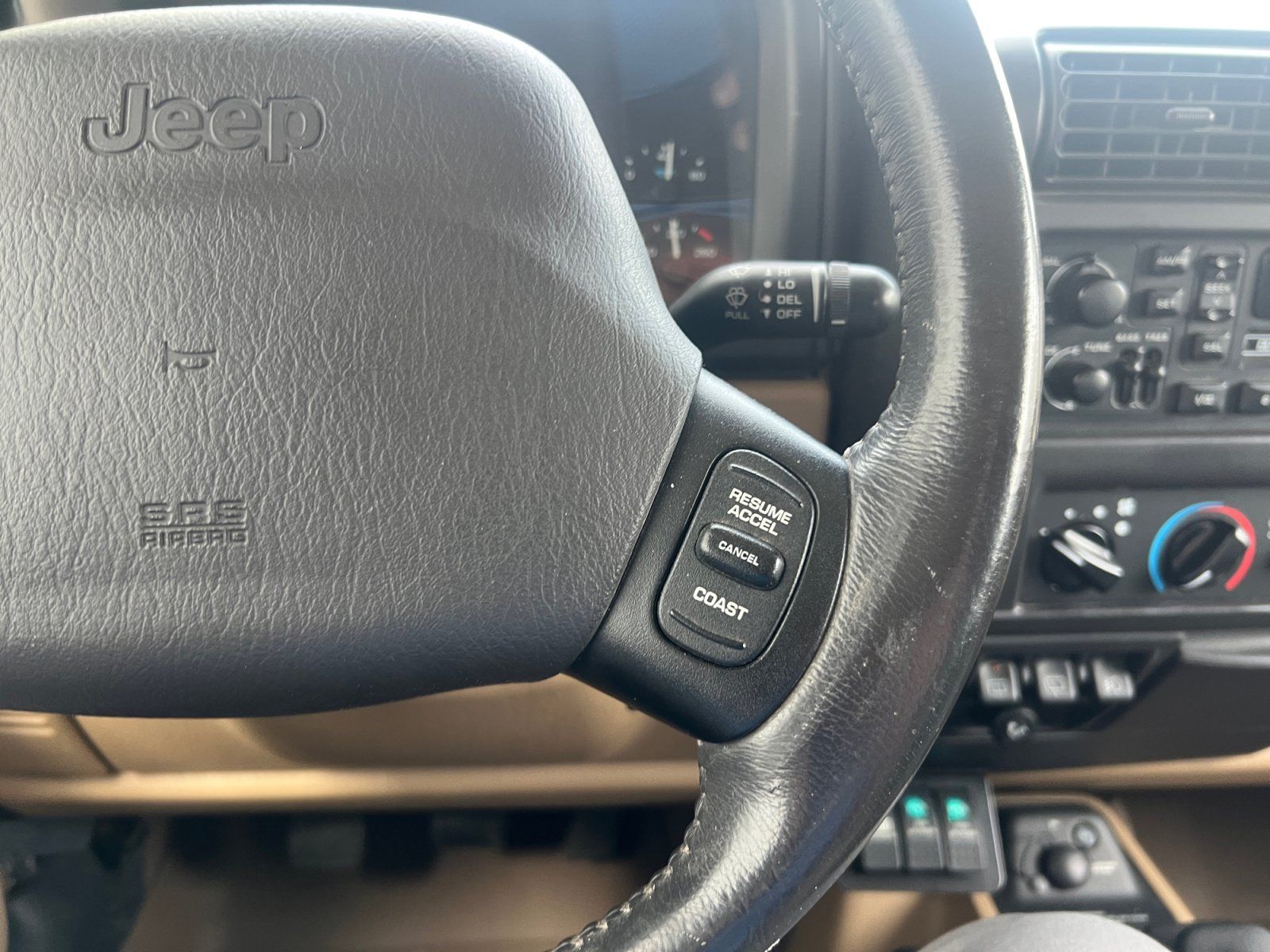 Used 1999 Jeep Wrangler Sahara AWD/4WD image 28