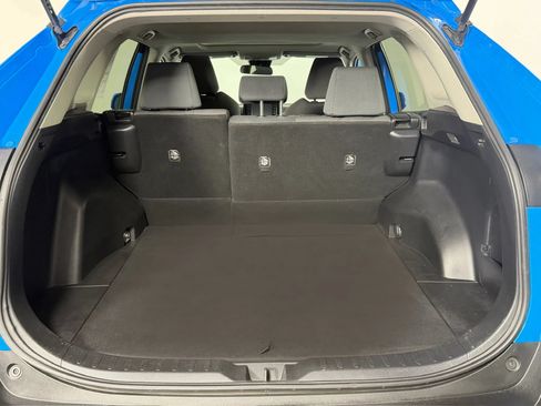 Used 2019 Toyota RAV4 XLE AWD/4WD image 16