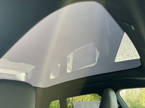 New 2026 BMW iX xDrive60 w/ M Sport Package image 32