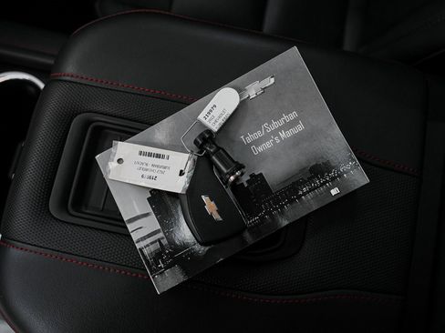 Used 2022 Chevrolet Suburban RST w/ Sport Performance Package image 23