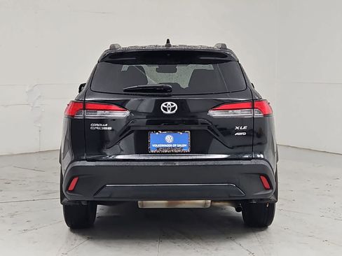Used 2024 Toyota Corolla Cross XLE AWD/4WD image 5