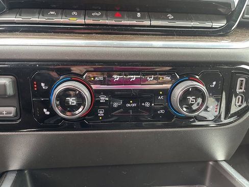 Used 2022 Chevrolet Silverado 1500 RST image 11