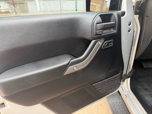 Used 2011 Jeep Wrangler Unlimited Sport AWD/4WD image 9