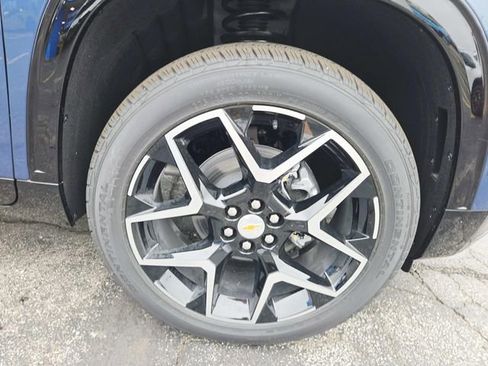 New 2026 Chevrolet Traverse High Country w/ LPO, Floor Liner Package AWD/4WD image 17