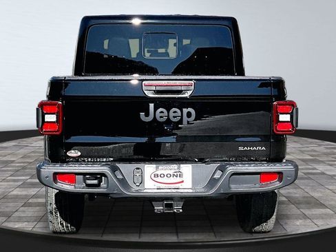 New 2026 Jeep Gladiator Sport AWD/4WD image 5