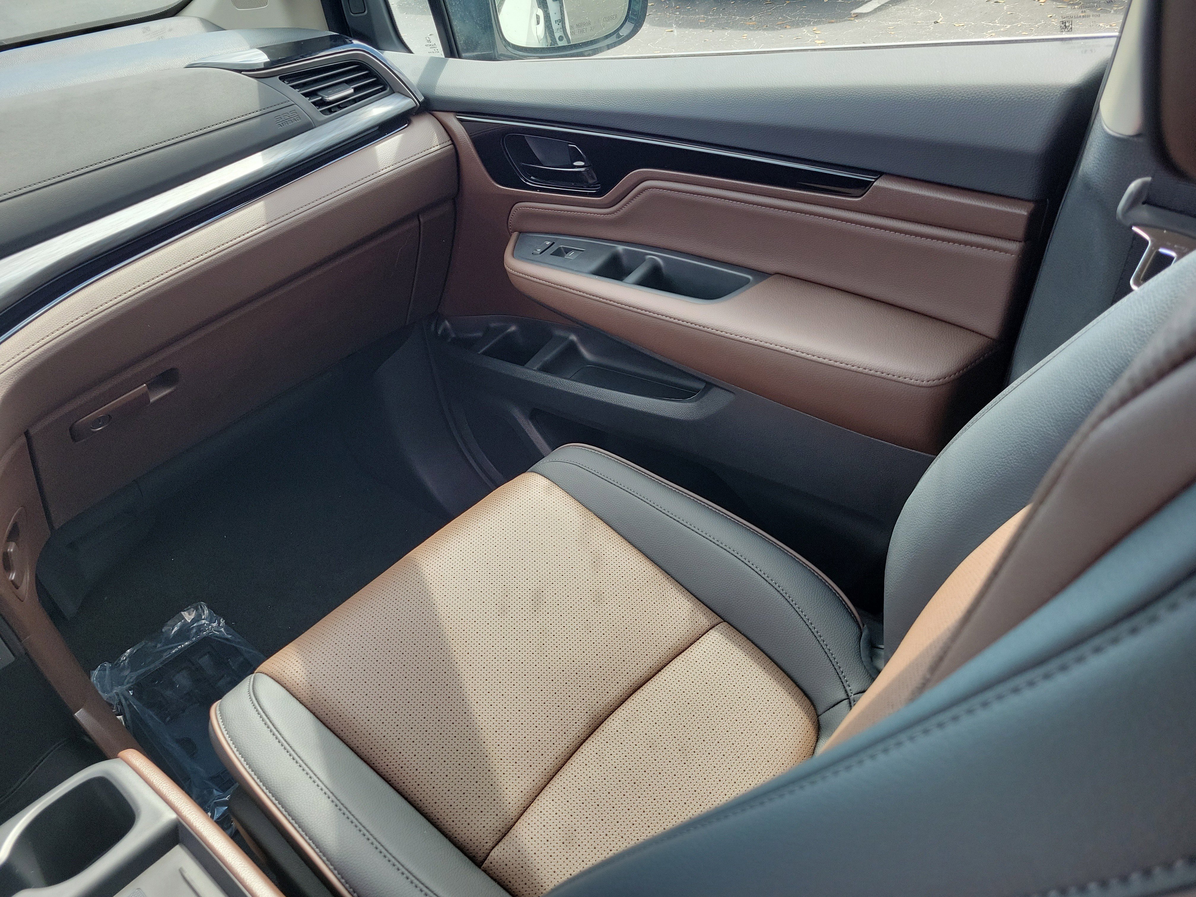 New 2027 Honda Odyssey Elite image 14