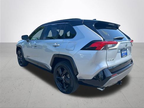 Used 2019 Toyota RAV4 XSE w/ All Weather Liner Package AWD/4WD image 9