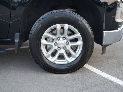 Used 2025 Chevrolet Silverado 1500 LT AWD/4WD image 49