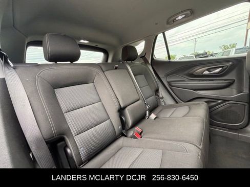Used 2024 GMC Terrain SLE FWD image 12