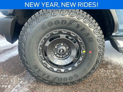 New 2025 Ford Bronco Outer Banks w/ Sasquatch Package image 43