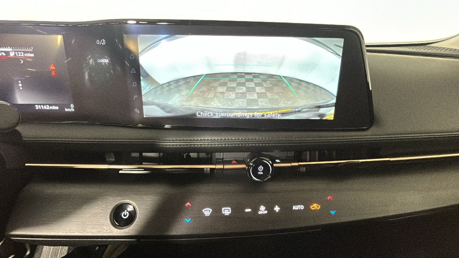 Used 2023 Nissan Ariya AWD image 29