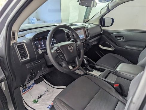 Used 2023 Nissan Frontier SV w/ Technology Package image 10