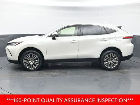 Certified 2021 Toyota Venza XLE image 2