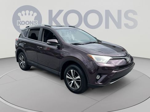 Used 2017 Toyota RAV4 XLE w/ Plus Extra Value Package AWD/4WD image 10