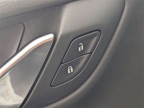 Certified 2023 GMC Yukon XL Denali image 10