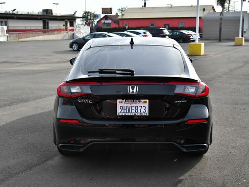 Used 2023 Honda Civic Sport image 7