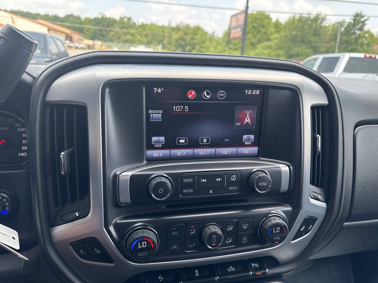 Used 2015 GMC Sierra 1500 SLT w/ SLT Crew Cab Value Package AWD/4WD image 27