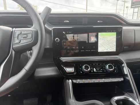 New 2026 GMC Sierra 3500 Denali Ultimate w/ LPO, Black Badging Package AWD/4WD image 27