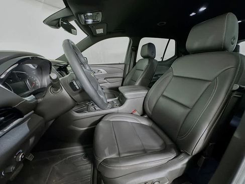 Used 2023 Chevrolet Traverse LT w/ LPO, Floor Liner Package AWD/4WD image 12