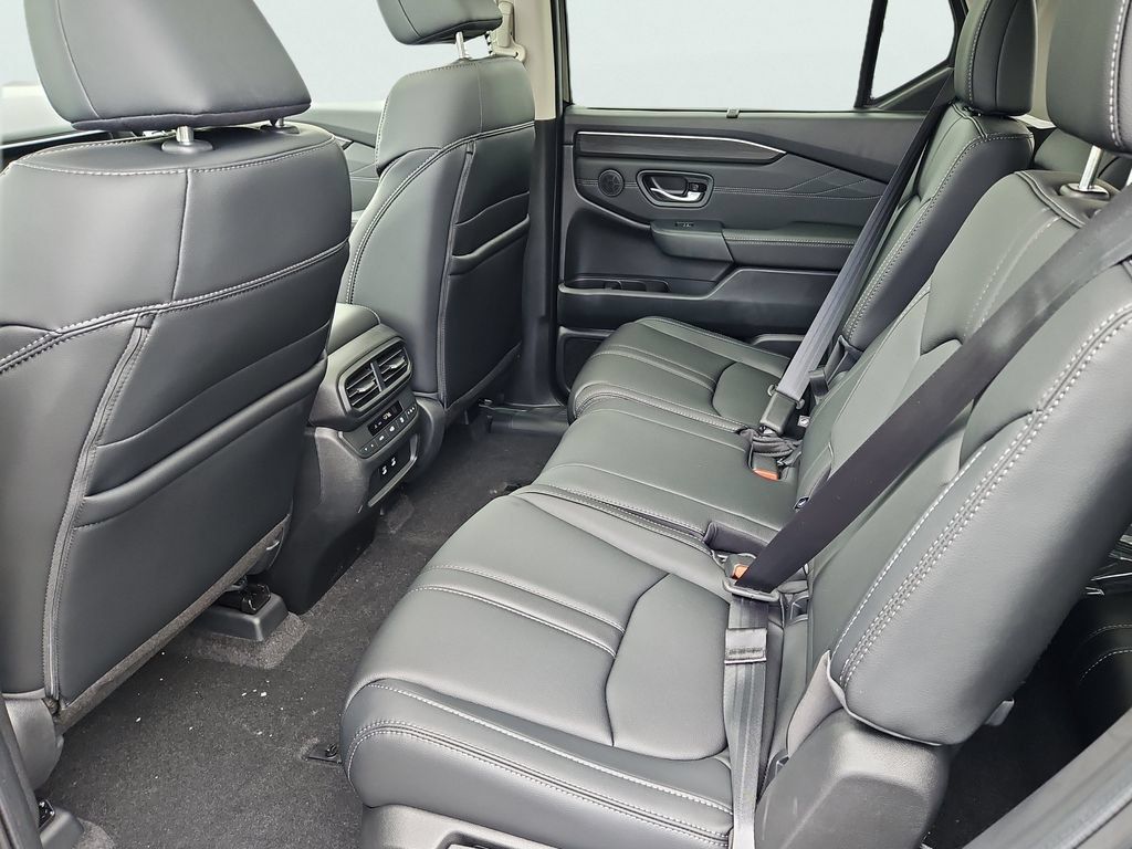 New 2026 Honda Pilot Touring image 25