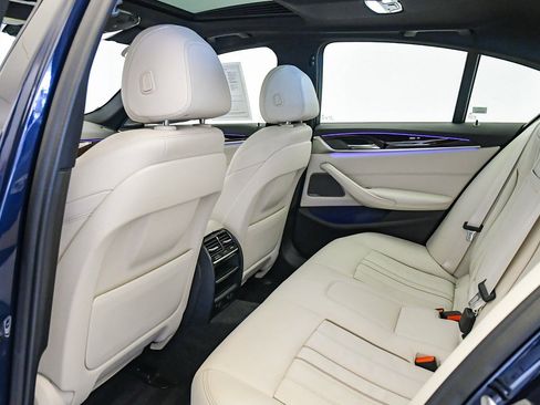 Used 2019 BMW 530e image 21