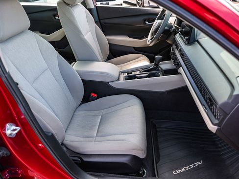 Certified 2023 Honda Accord LX image 7