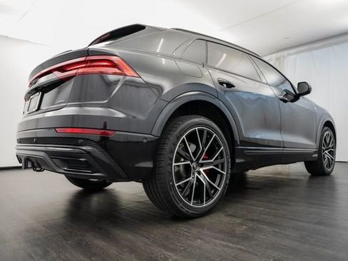 Used 2021 Audi Q8 Premium Plus w/ Premium Plus Package AWD/4WD image 30