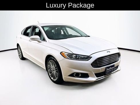 Used 2013 Ford Fusion SE FWD image 1