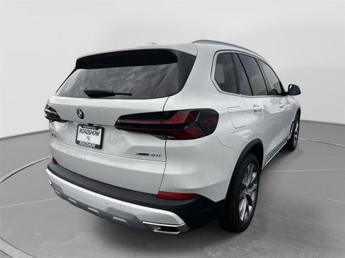 New 2026 BMW X5 xDrive40i AWD/4WD image 5