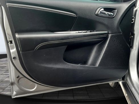 Used 2019 Dodge Journey Crossroad image 22