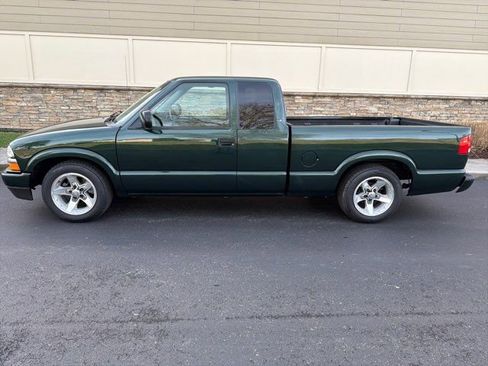 Used 2003 Chevrolet S10 Pickup LS w/ Convenience Package image 12