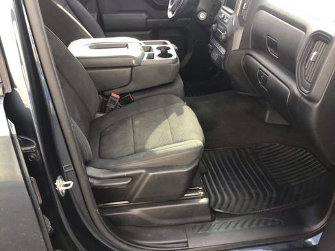 Used 2020 Chevrolet Silverado 1500 Custom w/ Custom Value Package AWD/4WD image 10