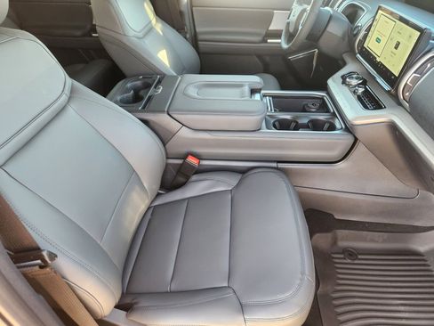 New 2026 Ford Expedition Active RWD image 14