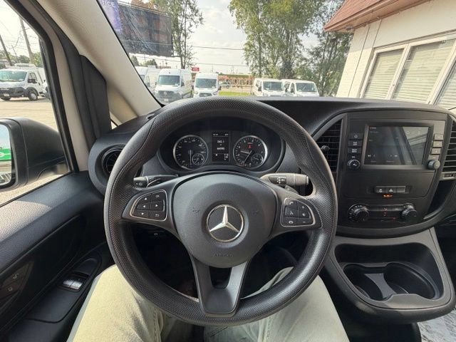Used 2023 Mercedes-Benz Metris image 11