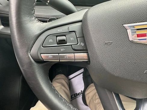 Used 2024 Cadillac XT4 Premium Luxury image 22