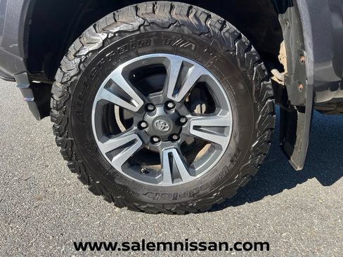 Used 2019 Toyota Tacoma TRD Sport w/ Technology Package AWD/4WD image 27