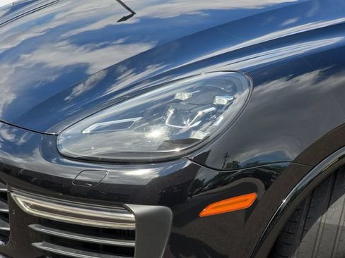 Used 2018 Porsche Cayenne GTS AWD/4WD image 34