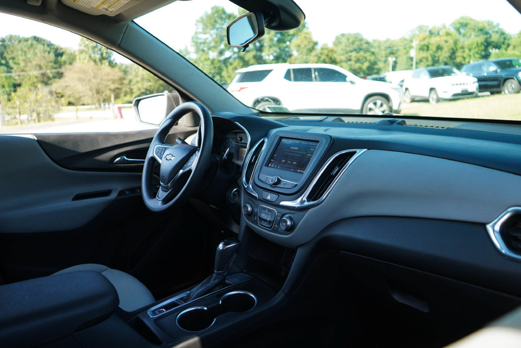 Used 2020 Chevrolet Equinox LS w/ LS Convenience Package FWD image 14