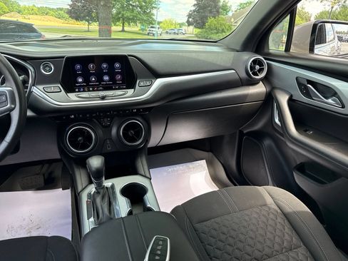 Used 2021 Chevrolet Blazer LT FWD image 8