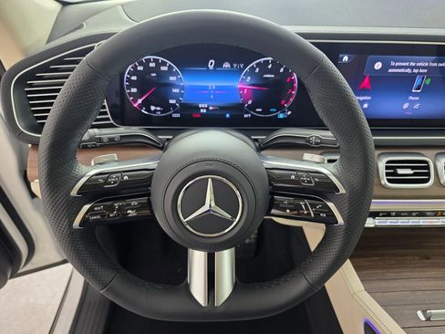 New 2026 Mercedes-Benz GLS 450 4MATIC image 15