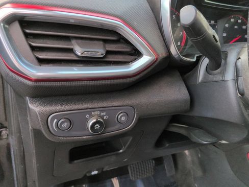 Used 2022 Chevrolet TrailBlazer RS FWD image 24