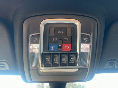 Used 2020 RAM 1500 Laramie w/ Sport Appearance Package AWD/4WD image 31