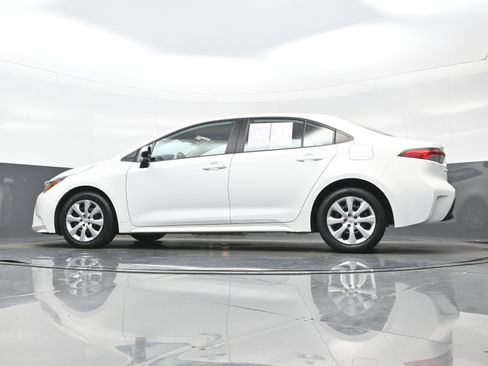 Used 2024 Toyota Corolla LE FWD image 26