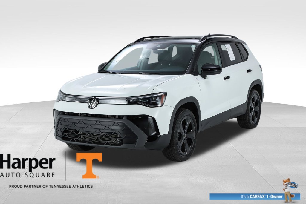 Used 2025 Volkswagen Taos SE AWD/4WD image 1