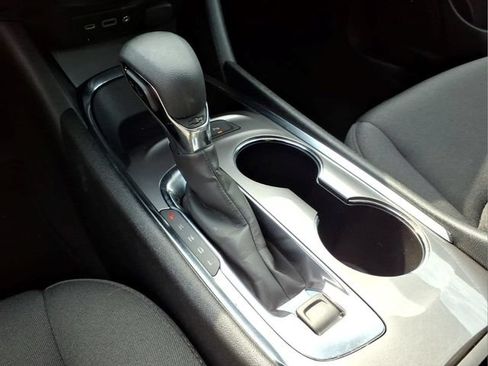 Used 2025 Chevrolet Malibu LT FWD image 18