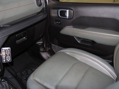 Used 2026 Jeep Gladiator Mojave AWD/4WD image 54