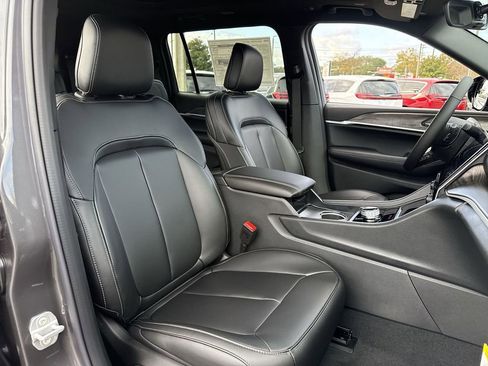 New 2025 Jeep Grand Cherokee L Limited w/ Black Appearance Package image 29