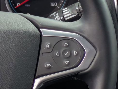 Used 2023 Chevrolet Traverse LT image 21